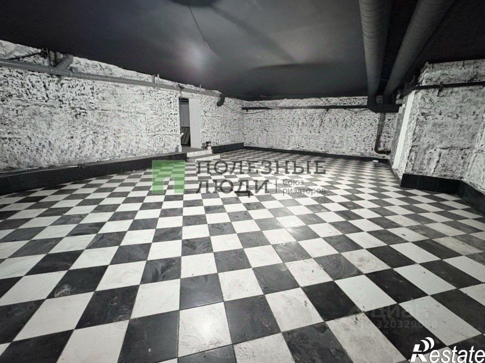 Купить помещение свободного назначения за 7 381 440 рублей на улица Фомина, 9