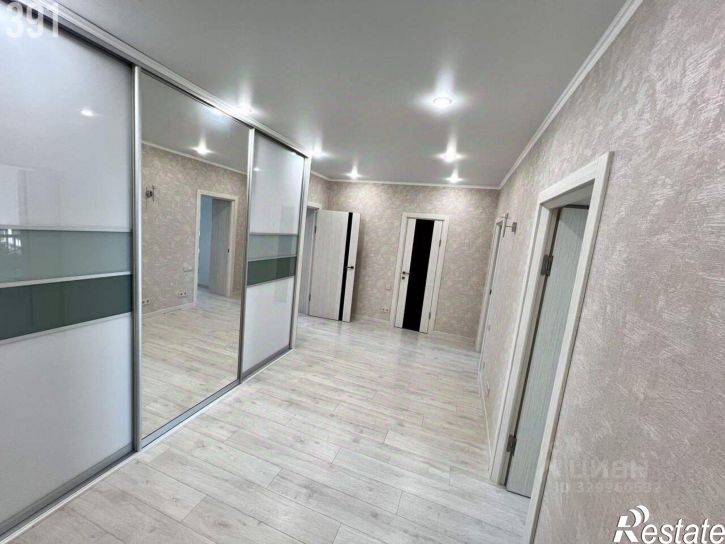 4-комн квартира улица Панчука, 83А,  д. 83А