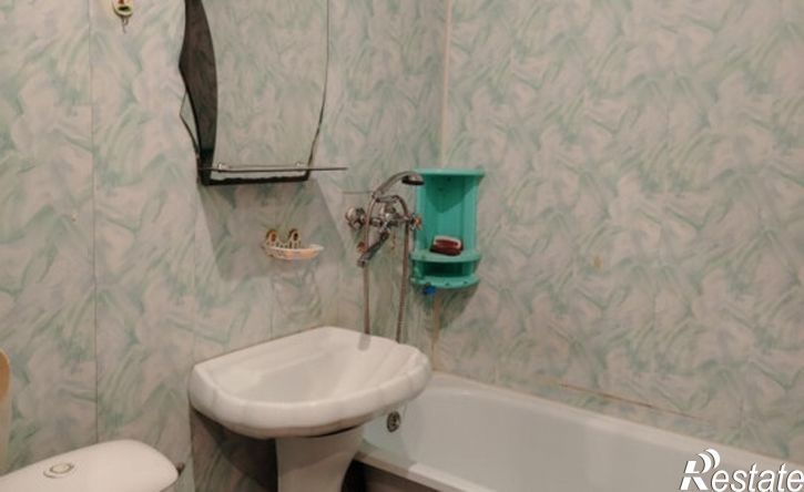 2-комн квартира мкр 1-й, 3,  д. 3