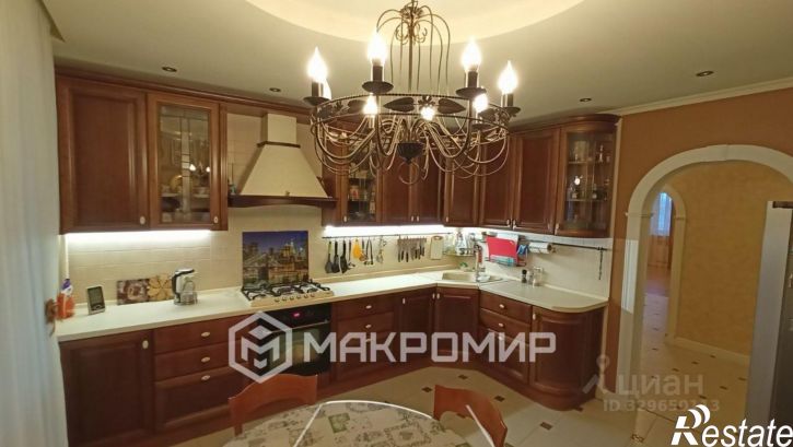 3-комн квартира улица Гайдара, 48,  д. 48