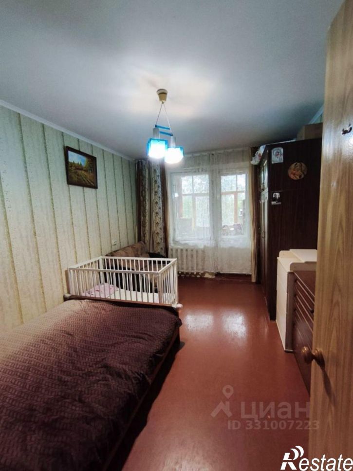 3-комн квартира улица Бурова, 14,  д. 14