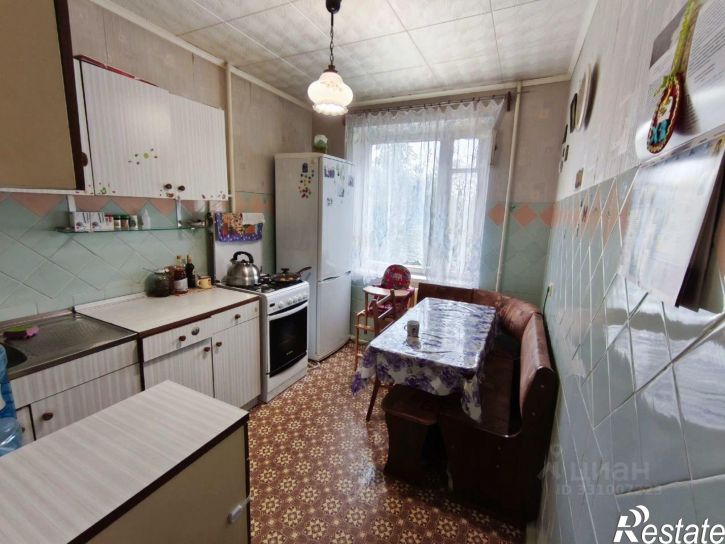 3-комн квартира улица Бурова, 14,  д. 14