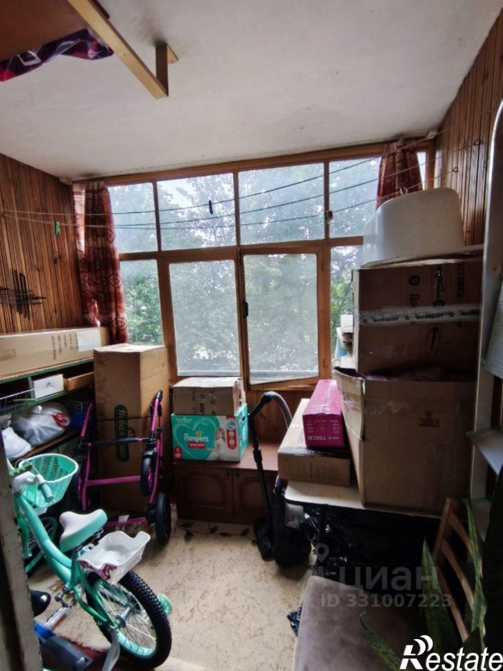 3-комн квартира улица Бурова, 14,  д. 14