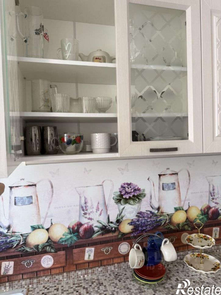 3-комн квартира ул Естина, 1,  д. 1