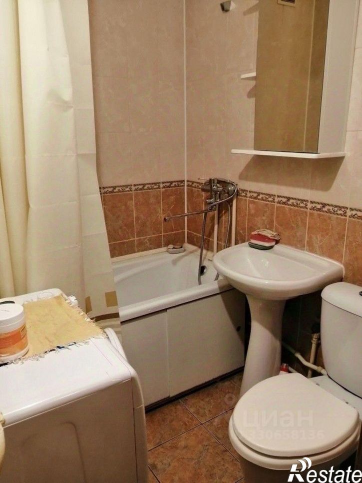 1-комн квартира мкр Коммаш, 2,  д. 2