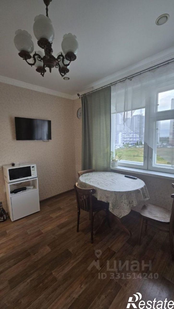 2-комн квартира улица Полковника Старинова, 3,  д. 3