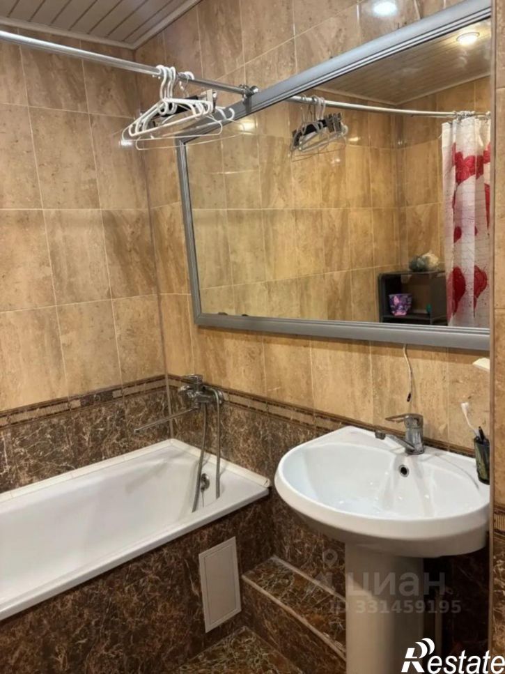 2-комн квартира улица Розы Люксембург, 52,  д. 52