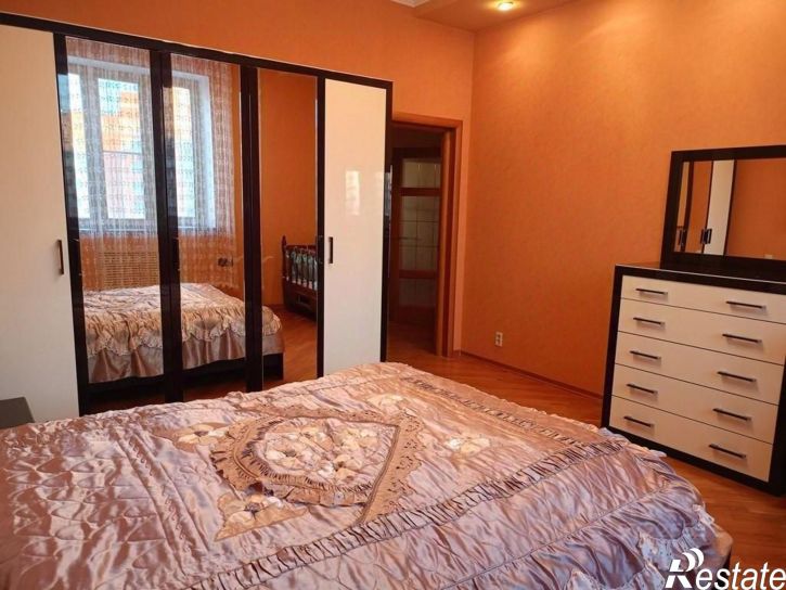 3-комн квартира Орёл, набережная Дубровинского, 74