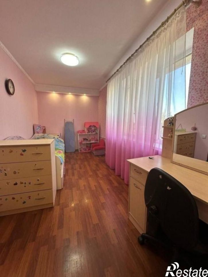 2-комн квартира Свердлова улица, 240ка