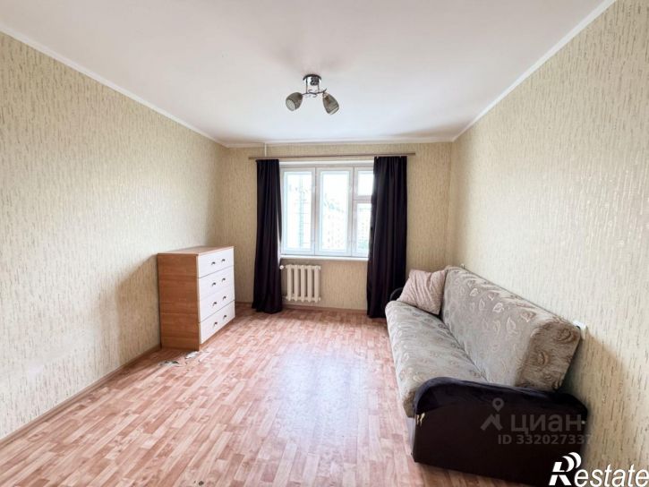3-комн квартира Орёл, улица Емлютина, 8