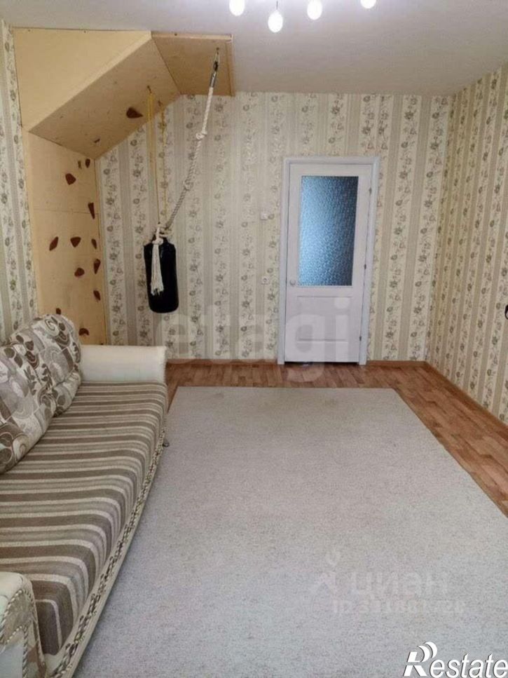 3-комн квартира ул Естина, 2,  д. 2