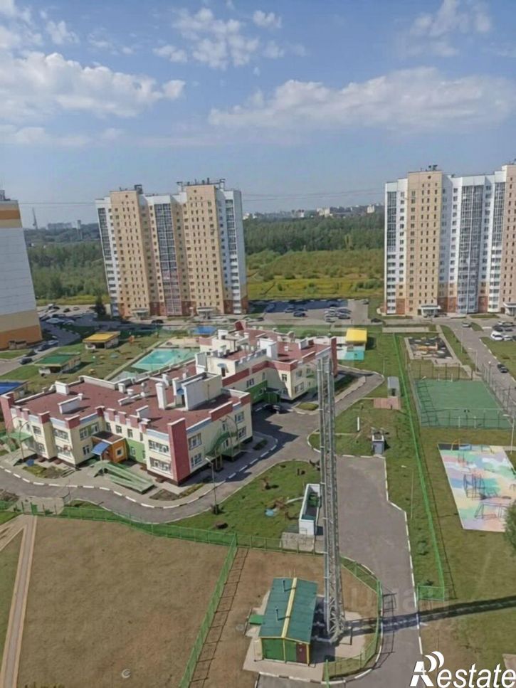 3-комн квартира ул Естина, 2,  д. 2