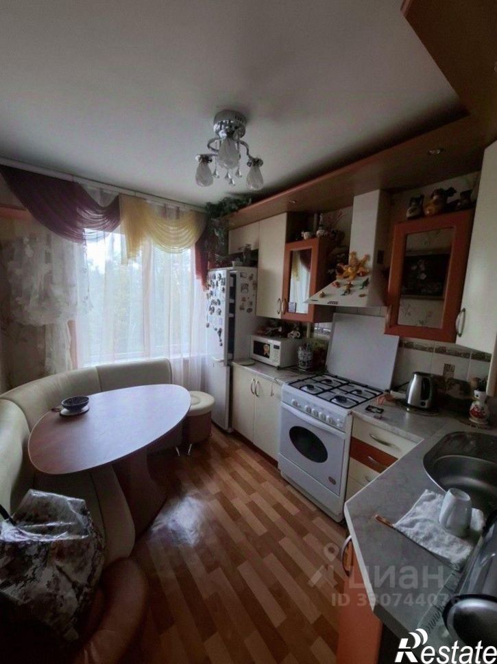 3-комн квартира ул Машиностроителей, 4,  д. 4