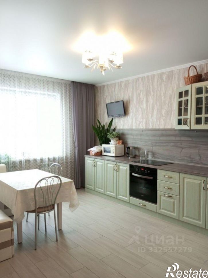 3-комн квартира ул Генерала Лаврова, 10,  д. 10