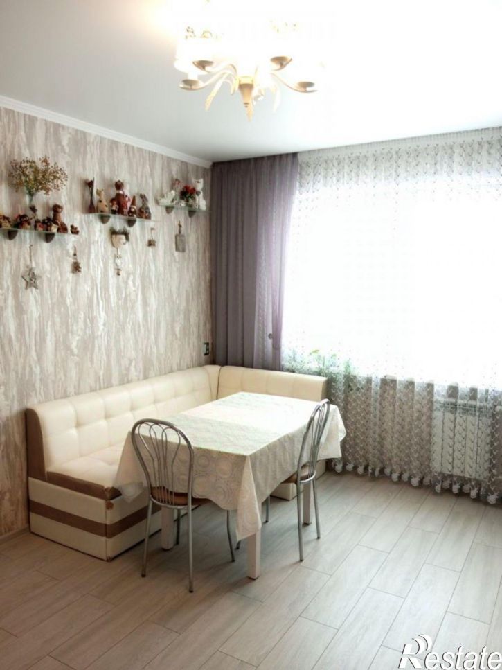 3-комн квартира ул Генерала Лаврова, 10,  д. 10
