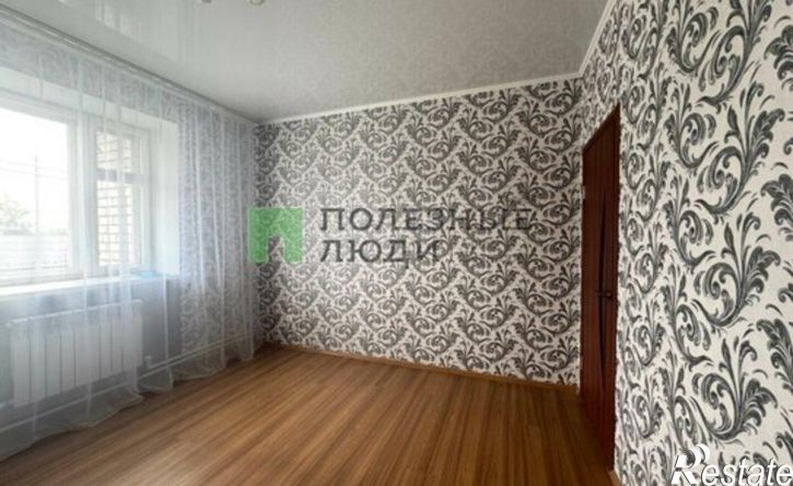 2-комн квартира посёлок городского типа Кромы, улица К. Маркса, 6