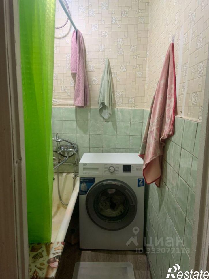 3-комн квартира ул Титова, 12,  д. 12
