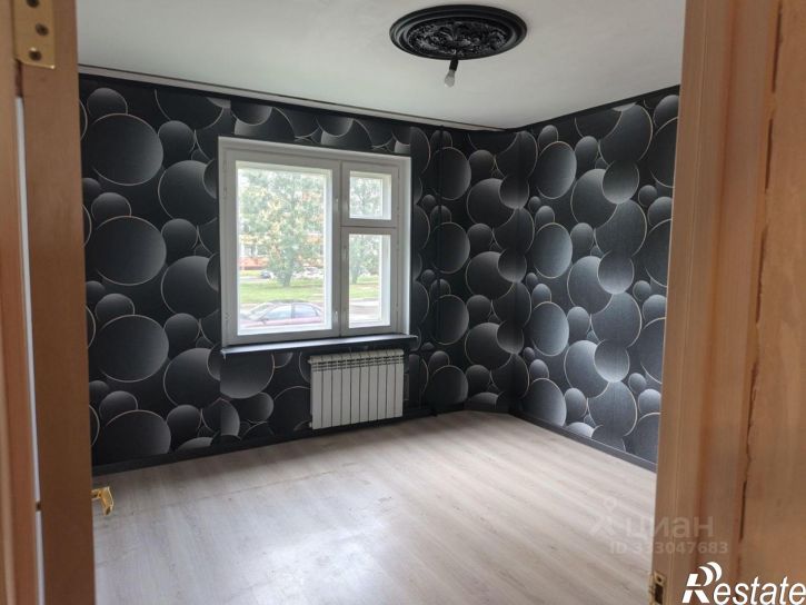 3-комн квартира Орловская обл, г Орёл, ул Емлютина, д. 14, кв. 253