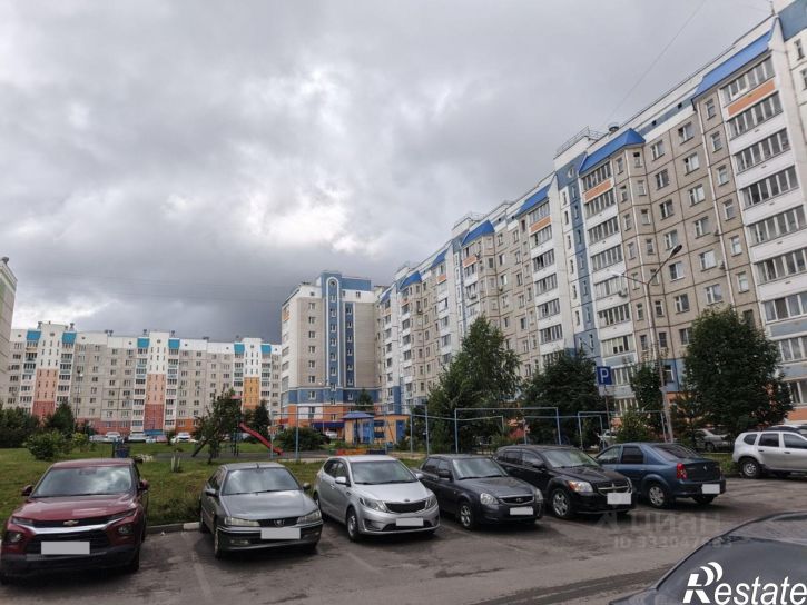 3-комн квартира Орловская обл, г Орёл, ул Емлютина, д. 14, кв. 253