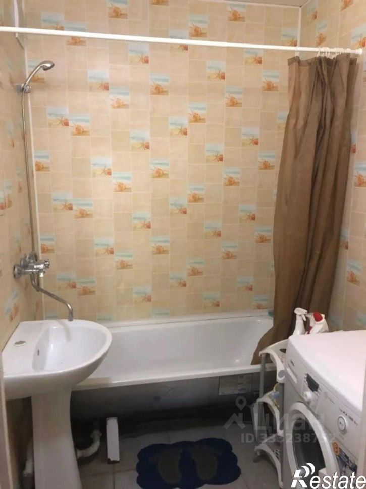 3-комн квартира ул Генерала Лаврова, 10,  д. 10