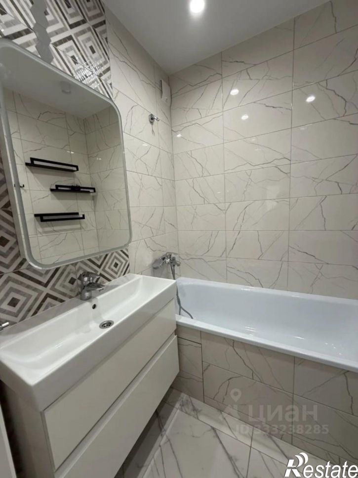 2-комн квартира ул Генерала Лаврова, 1 3,  д. 1 3,  к. 3