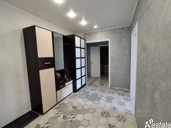 3-комн квартира Орёл, Зареченская улица, 2к2