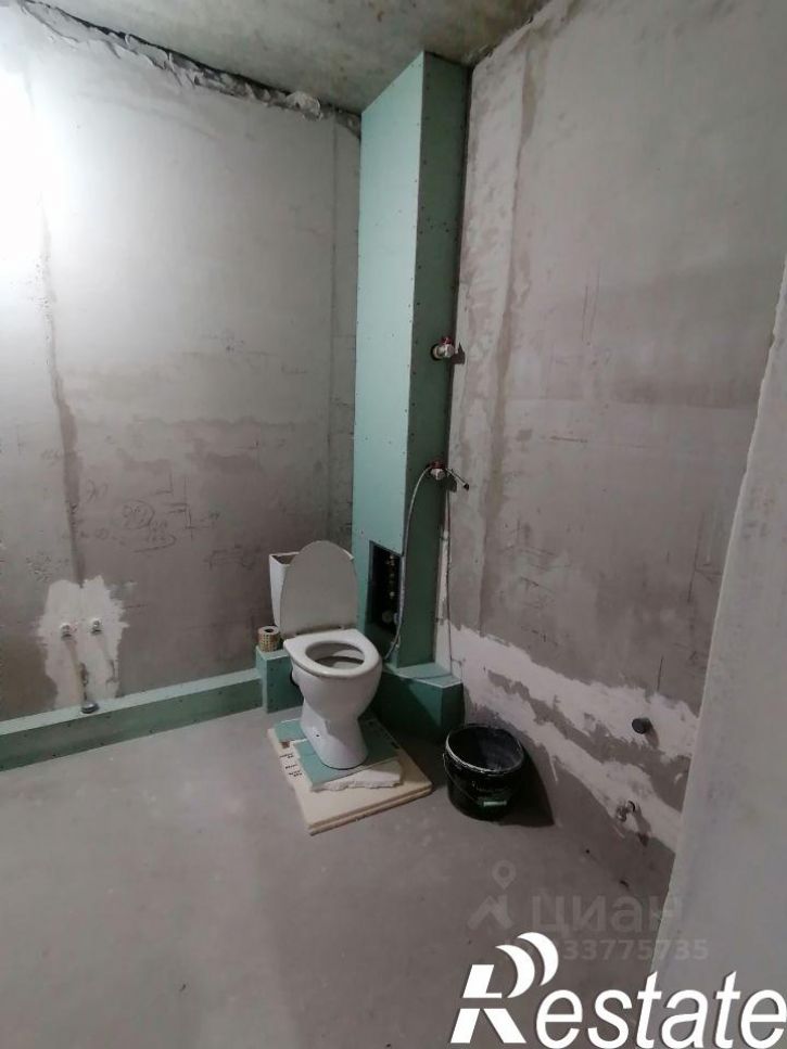 2-комн квартира Ливенская улица, 33,  д. 33