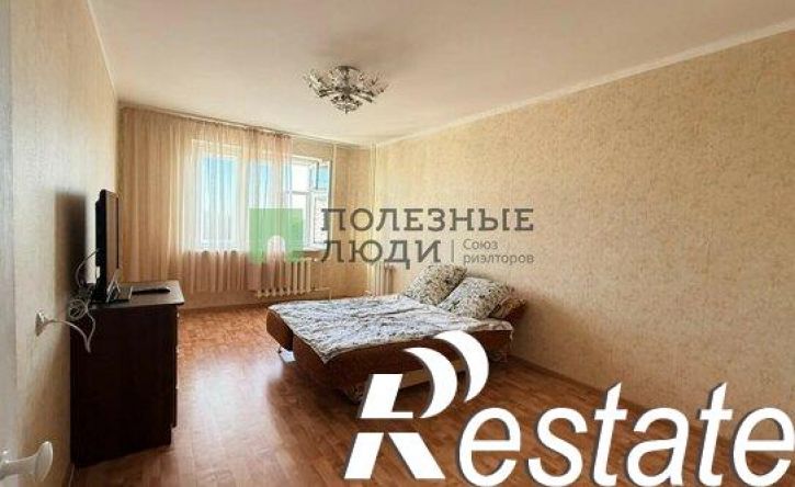 3-комн квартира улица Емлютина, 8,  д. 8