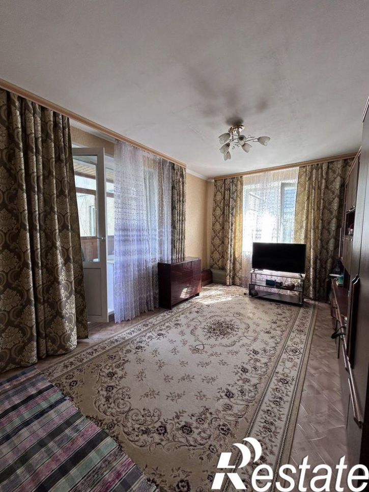 3-комн квартира улица Генерала Родина, 52,  д. 52