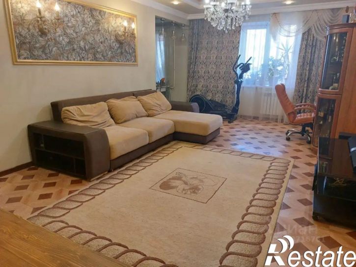 3-комн квартира улица Бурова, 46,  д. 46