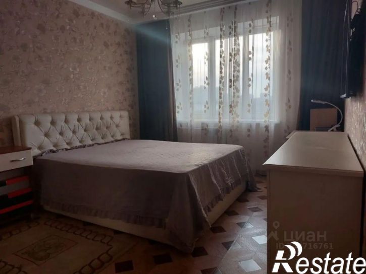 3-комн квартира улица Бурова, 46,  д. 46