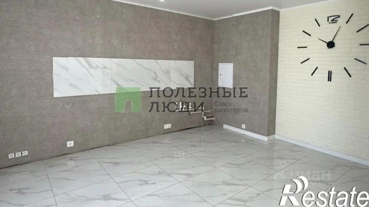3-комн квартира улица Зеленина, 8,  д. 8