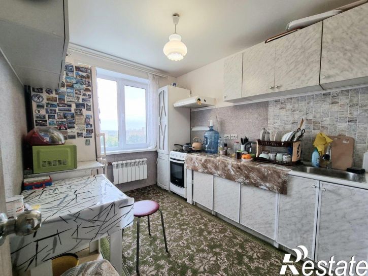 3-комн квартира улица Матросова, 48,  д. 48