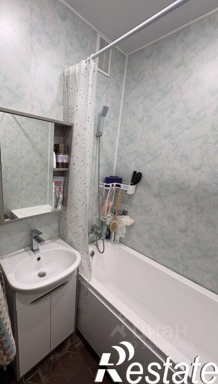 4-комн квартира Костомаровская улица, 1,  д. 1