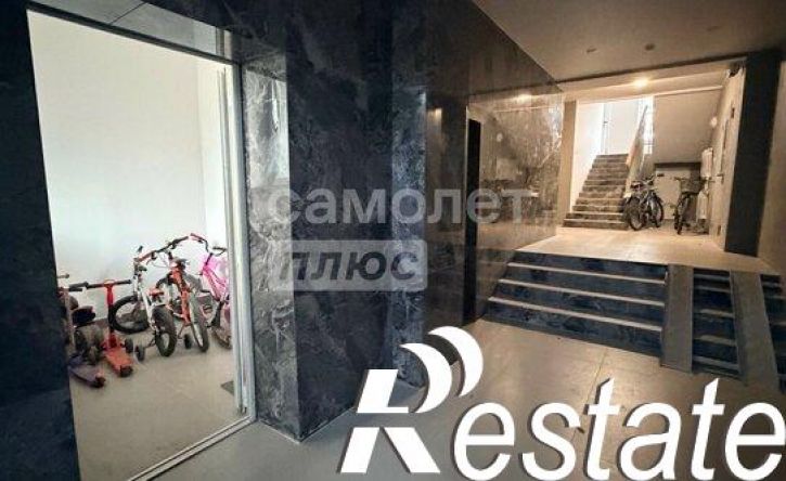 2-комн квартира улица Андрианова, 33,  д. 33