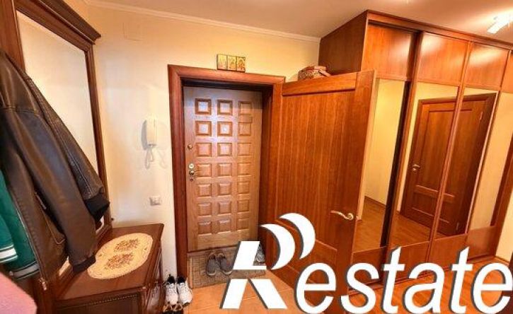 3-комн квартира улица 8 Марта, 8,  д. 8