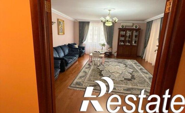 3-комн квартира улица 8 Марта, 8,  д. 8
