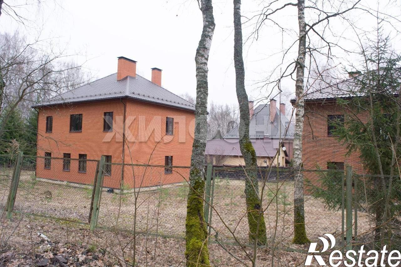 Купить дачу, дом, коттедж за 25 000 000 рублей на Приозёрная ул.